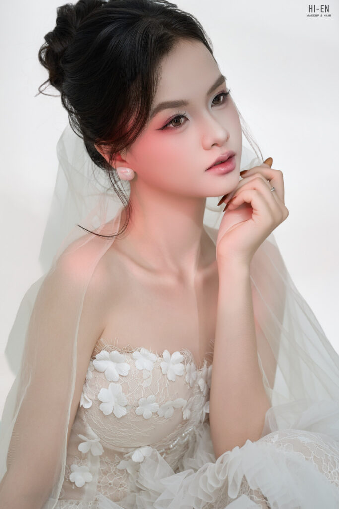 hi-en-makeup-co-dau-tone-ngot-ngao-neutral-thu-duc-va-cam-ranh (6)